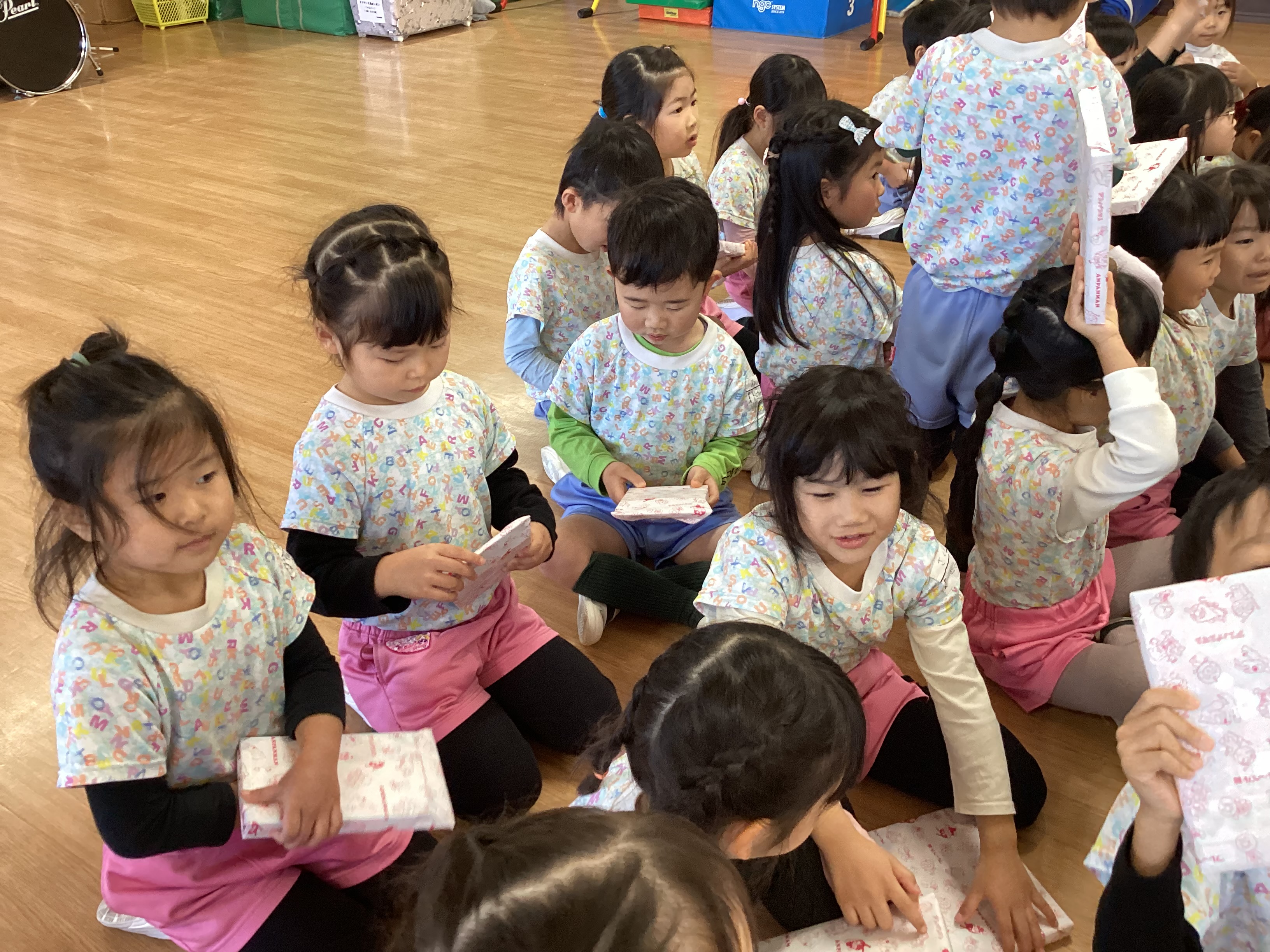 美鈴幼稚園のひと足早いクリスマス会♡ | 学校法人愛和学苑 美鈴幼稚園